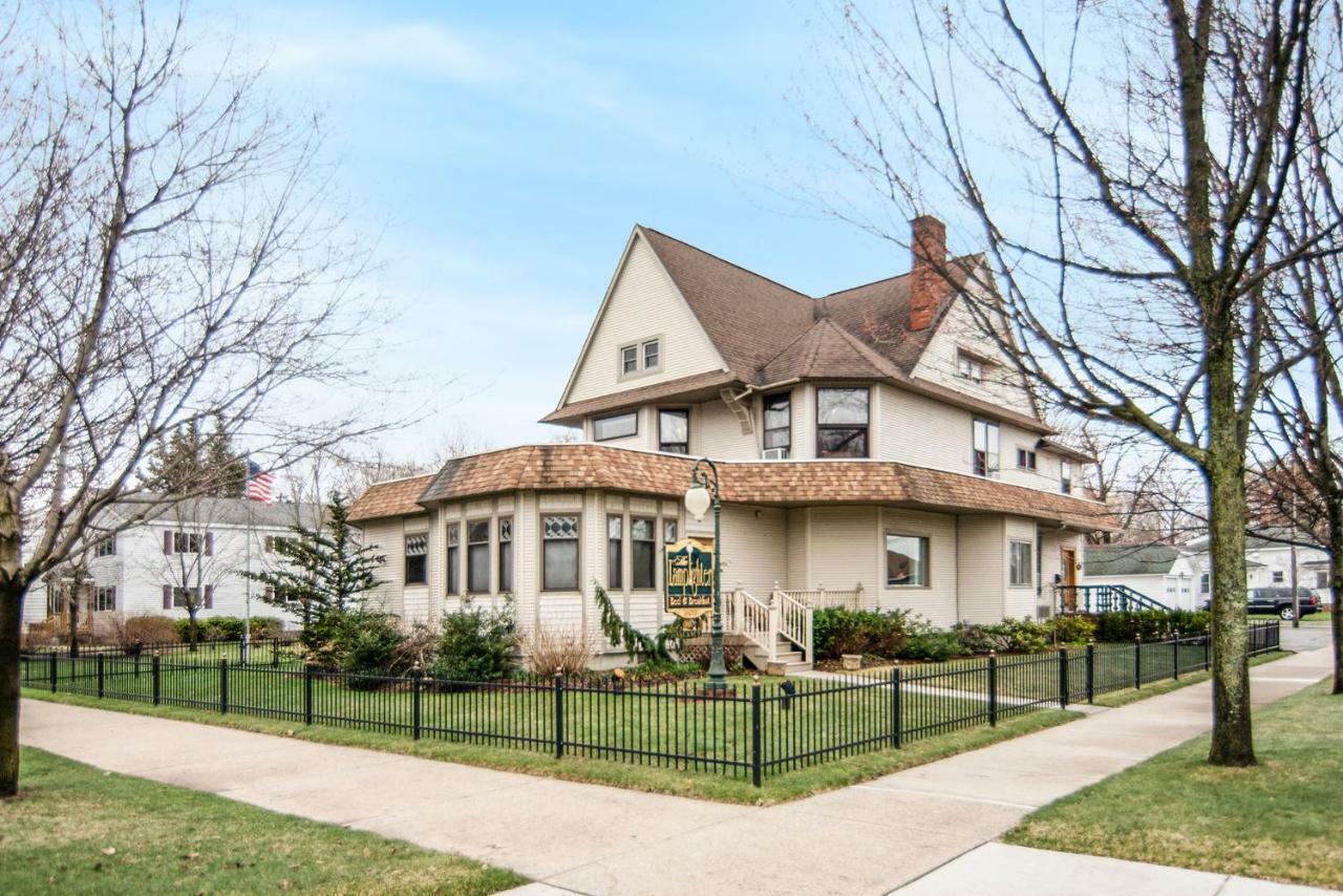 The Lamplighter Bed & Breakfast Of לודינגטון מראה חיצוני תמונה